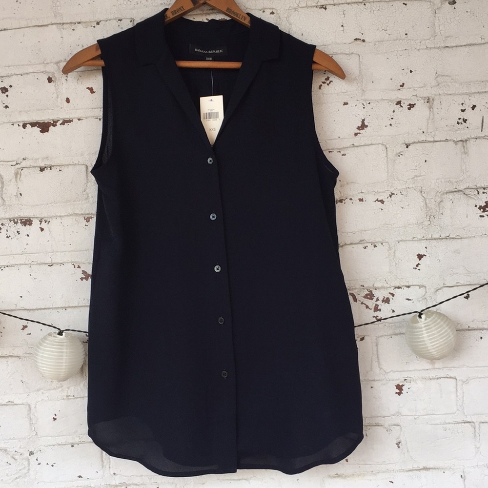 NWT Navy Banana Republic Top
